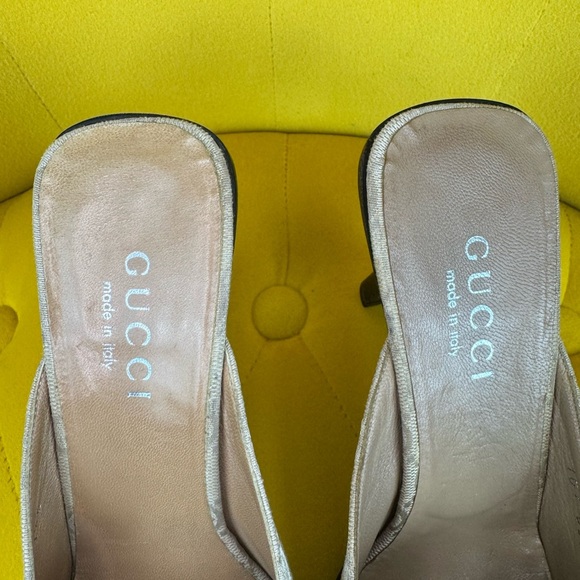 Gucci Cream Mules with Iconic Monogram Size 7 1/2 - Picture 5 of 10